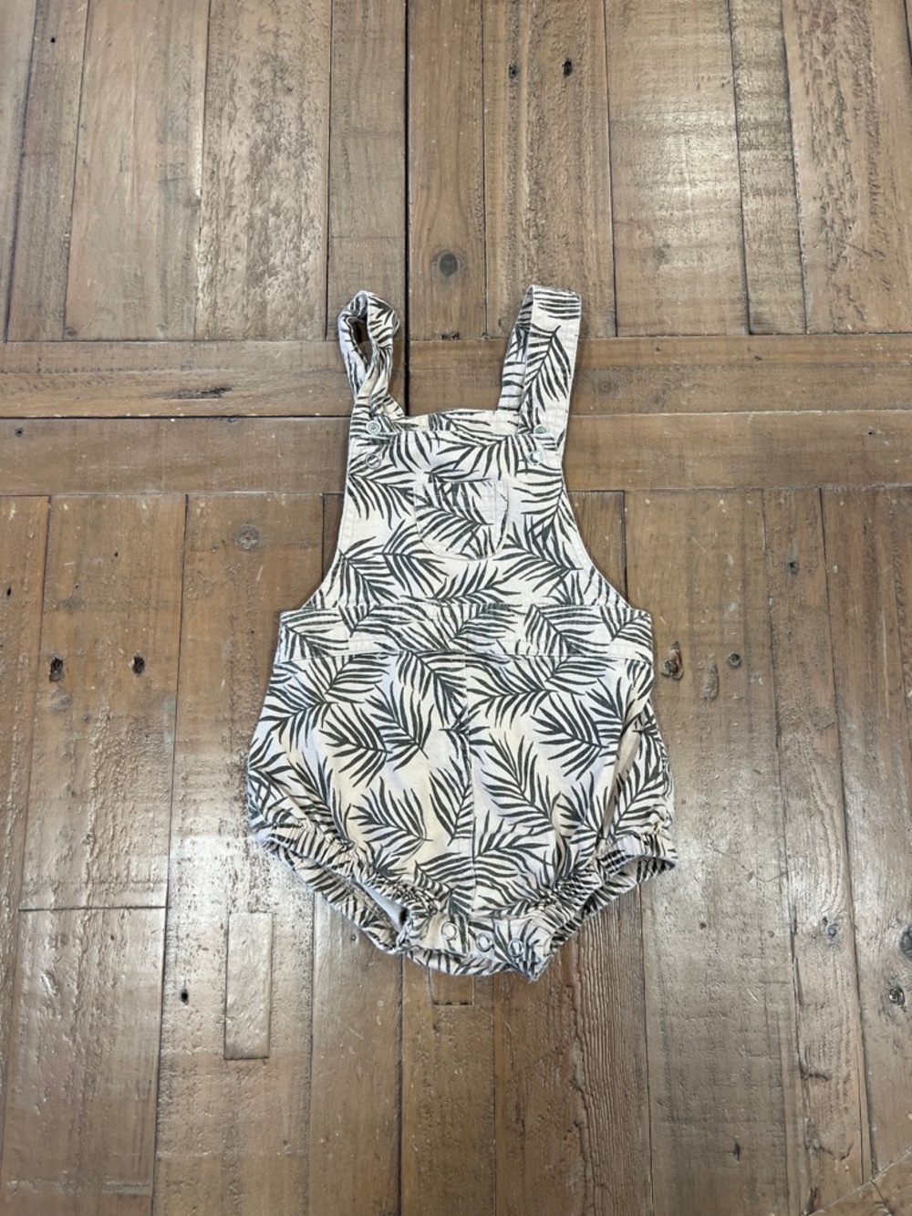 Rylee + cru neutral leaf print overall bubble romper kids 12-18 months